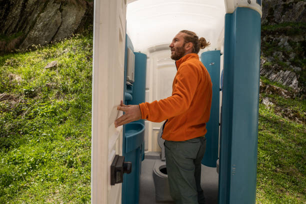 Best Portable bathroom rental  in Independence, WI